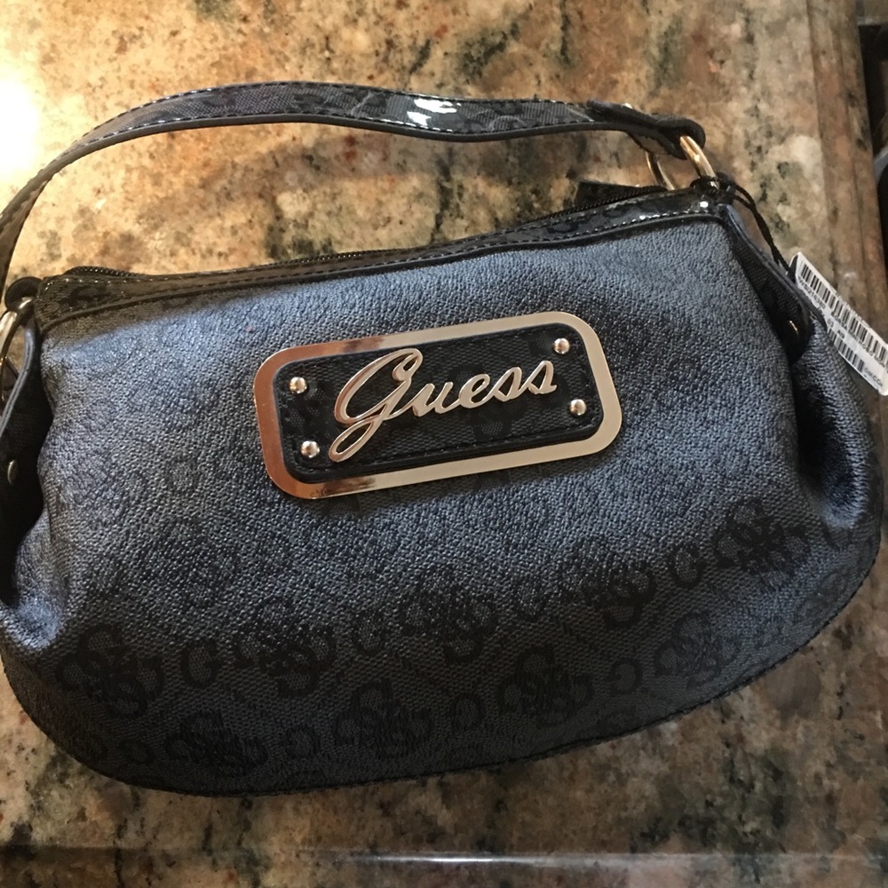 Cute Guess wristlet - new with tag